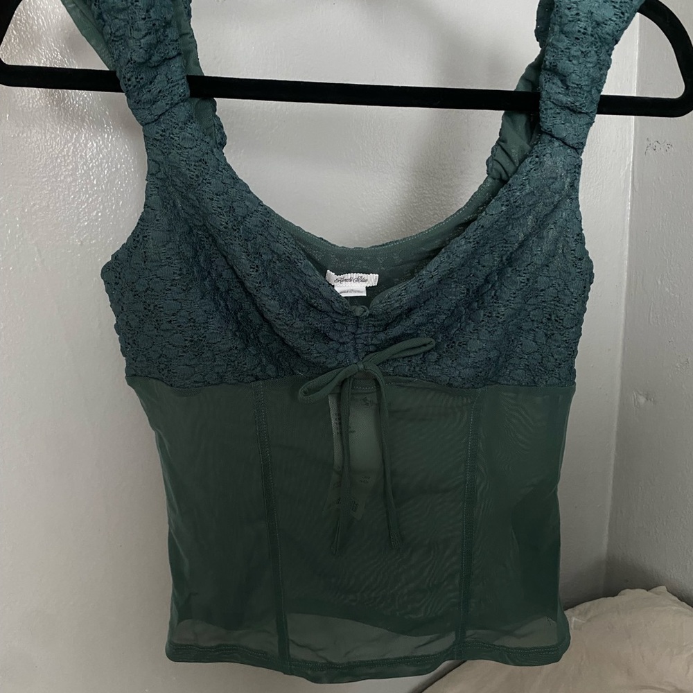 Kimchi blue dalilah lace cropped top